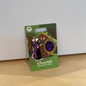 Disney Parks Evil Queen & Magic Mirror Build-a-Pin BNWT
